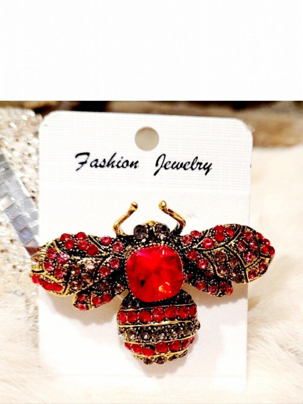 🌺Bumble Bee Rhinestone Brooch Lapel Pin Pendant Bee Accessories - Picture 3 of 5